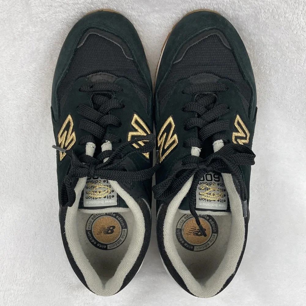 New Balance Women’s Abzorb Black and Gold Sneakers sz 6.5